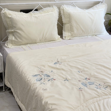 cream milk fibre ac comforter | side view