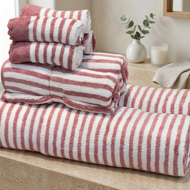 Berry Butter Toast Feather Soft Gifting Towel Set | Set of 8 | side view