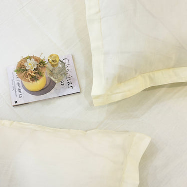 Butter yellow Solid 400TC Pure Cotton Bedsheet Set | King Size creative view