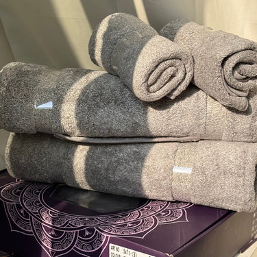 Charcoal Grey Luxury Towel Gift Set overall view