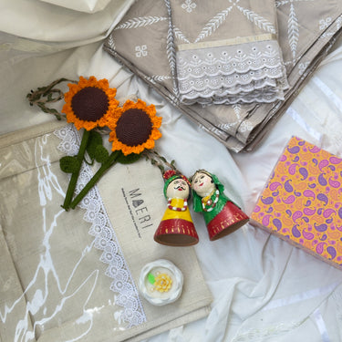 Diwali Hamper –  Brown double lace bedsheet & Special Handcrafted Products by Mothers | overall jute hamper image