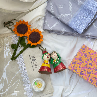 Diwali Hamper – Mauve leafy bedsheet & Special Handcrafted Products by Mothers | overall jute hamper image