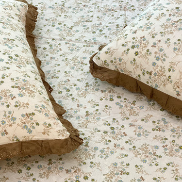 Floral Print 400TC Cotton Bedsheet with brown lace | King Size | top view