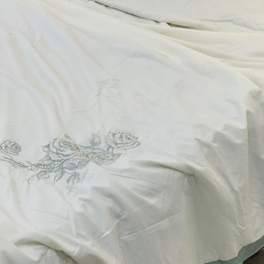 Floral Reversible Embroidered AC Comforter | Double | embroidery view