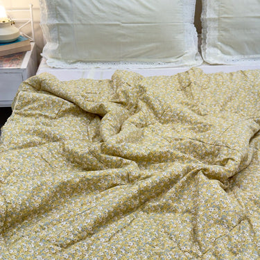 Granny Style Yellow Vintage Floral Comforter | front view