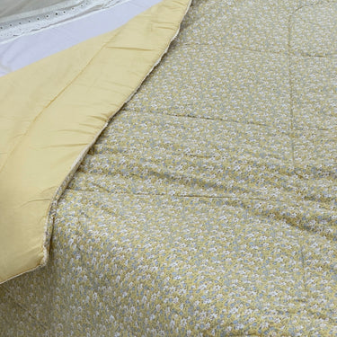 Granny Style Yellow Vintage Floral Comforter | side view