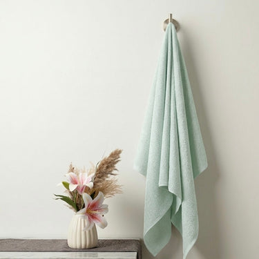 Green soft 100% Bamboo Towel | For sensitive skin | creative view