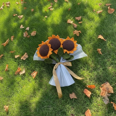 Handmade Crochet Sunflower Bouquet – Set of 3 | Eco-Friendly Yarn Flowers | Handcrafted Clay & Yarn Sunflowers for Home Décor & Gifting Creative view.