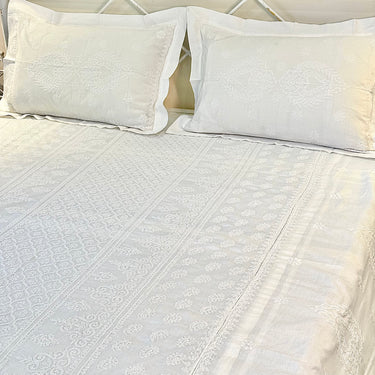 Naaz: Hand-Embroidered Chikankari 3-Piece Set | close view