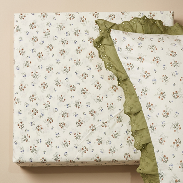 Olive Grove Soft Cotton Feel Double Bed Bedsheet Set with Lace Detailed Pillow Covers (250 x 270 cm) | top view
