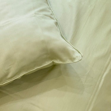Pastel Green Solid 400TC Pure Cotton Bedsheet Set | focus view