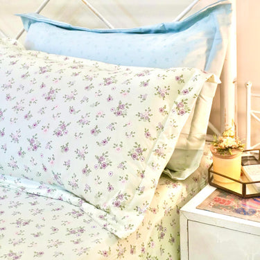 Vintage Flora 400TC Cotton Sateen Bedsheet Set side view.